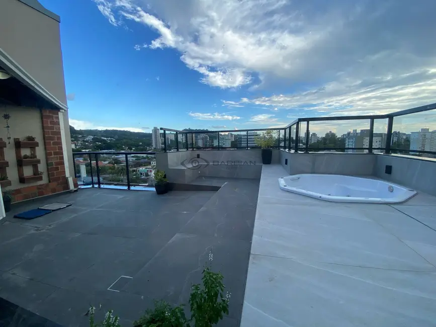 Cobertura com 3 quartos à venda, 186m2 em Santo Inácio, Santa Cruz Do Sul - RS - imagem 4 Foto 4 de Cobertura com 3 quartos à venda, 186m2 em Santo Inácio, Santa Cruz Do Sul - RS