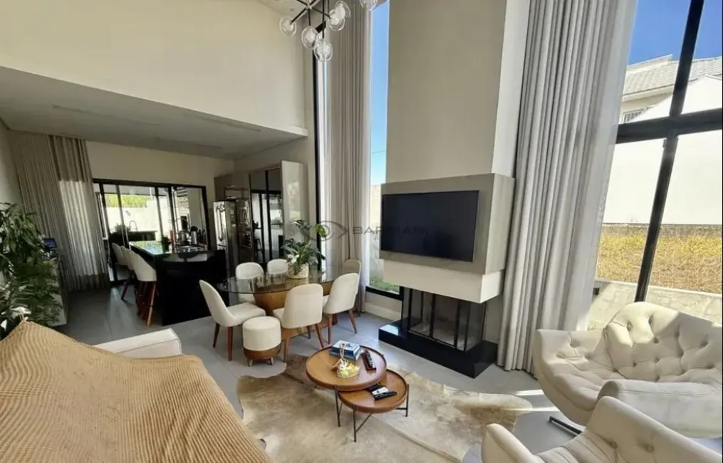 Foto 2 de Casa com 3 quartos à venda, 166m2 em Santa Cruz Do Sul - RS