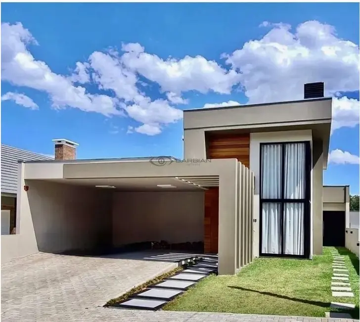 Foto 1 de Casa com 3 quartos à venda, 166m2 em Santa Cruz Do Sul - RS