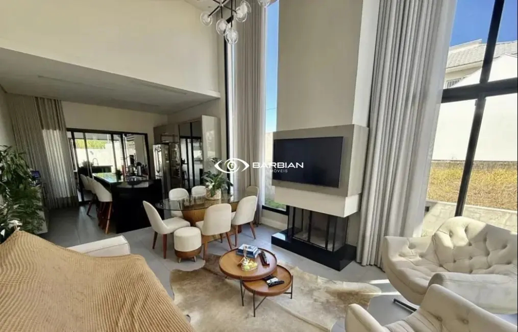 Foto 2 de Casa com 3 quartos à venda, 166m2 em Santa Cruz Do Sul - RS