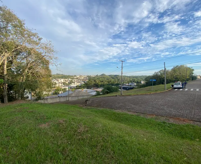 Foto 1 de Terreno / Lote à venda, 901m2 em Country, Santa Cruz Do Sul - RS