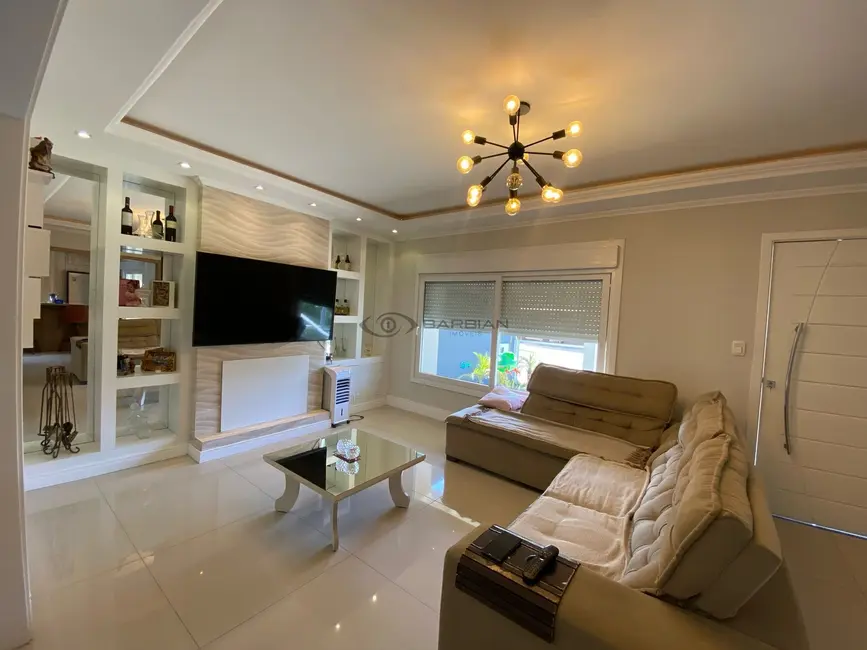 Foto 2 de Casa com 3 quartos à venda, 222m2 em Centro, Santa Cruz Do Sul - RS