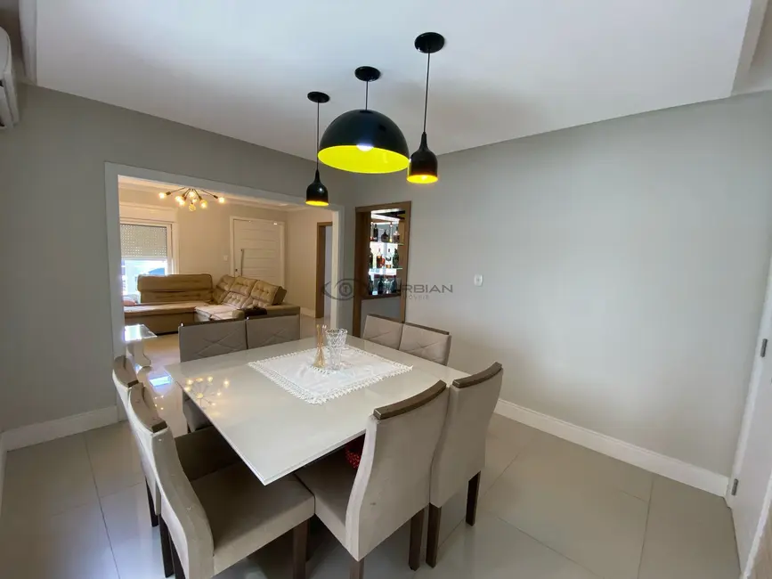 Foto 8 de Casa com 3 quartos à venda, 222m2 em Centro, Santa Cruz Do Sul - RS