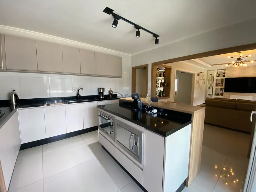 Foto 6 de Casa com 3 quartos à venda, 222m2 em Centro, Santa Cruz Do Sul - RS