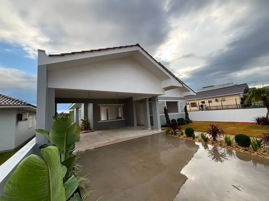 Casa com 3 quartos à venda, 181m2 em João Alves, Santa Cruz Do Sul - RS - imagem 3 Foto 3 de Casa com 3 quartos à venda, 181m2 em João Alves, Santa Cruz Do Sul - RS