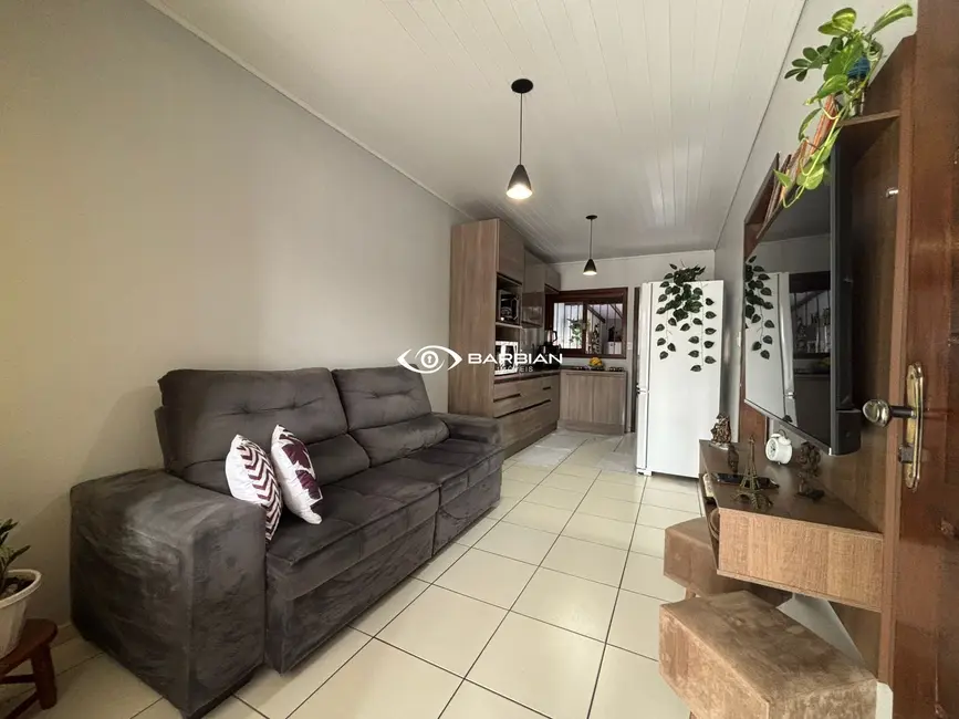 Foto 2 de Casa com 2 quartos à venda, 70m2 em João Alves, Santa Cruz Do Sul - RS