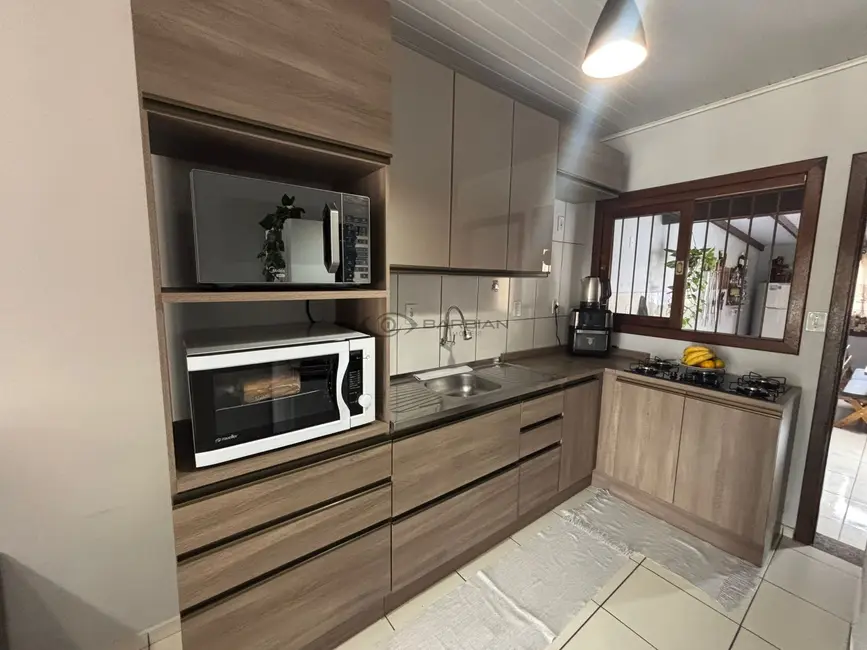 Casa com 2 quartos à venda, 70m2 em João Alves, Santa Cruz Do Sul - RS - imagem 3 Foto 3 de Casa com 2 quartos à venda, 70m2 em João Alves, Santa Cruz Do Sul - RS