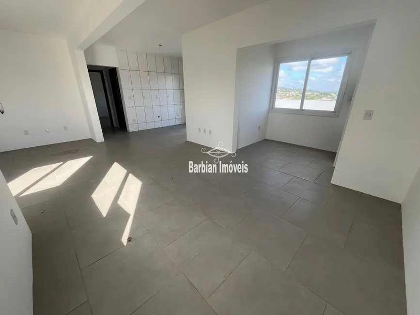 Foto 2 de Cobertura com 2 quartos à venda, 131m2 em Centro, Santa Cruz Do Sul - RS