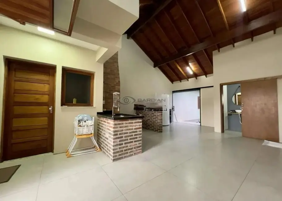 Casa com 4 quartos à venda, 172m2 em Esmeralda, Santa Cruz Do Sul - RS - imagem 5 Foto 5 de Casa com 4 quartos à venda, 172m2 em Esmeralda, Santa Cruz Do Sul - RS