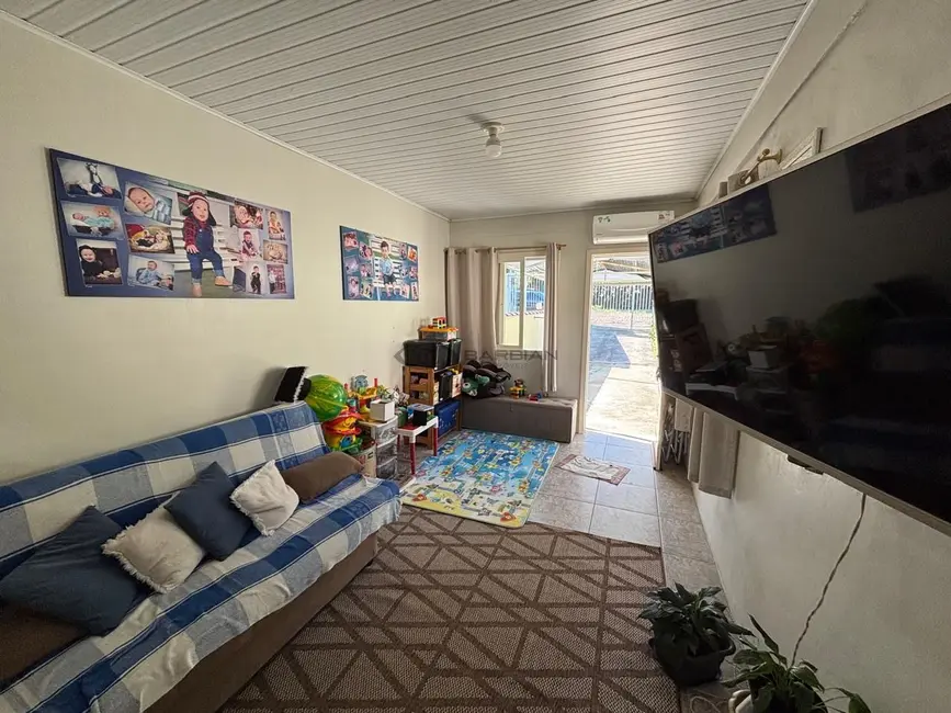 Casa com 2 quartos à venda, 69m2 em Senai, Santa Cruz Do Sul - RS - imagem 3 Foto 3 de Casa com 2 quartos à venda, 69m2 em Senai, Santa Cruz Do Sul - RS