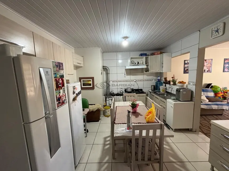 Casa com 2 quartos à venda, 69m2 em Senai, Santa Cruz Do Sul - RS - imagem 6 Foto 6 de Casa com 2 quartos à venda, 69m2 em Senai, Santa Cruz Do Sul - RS