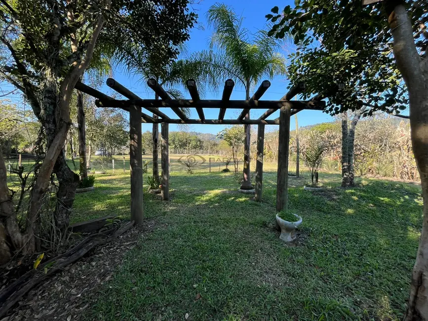 Chácara com 2 quartos à venda, 5200m2 em Santa Cruz Do Sul - RS - imagem 4 Foto 4 de Chácara com 2 quartos à venda, 5200m2 em Santa Cruz Do Sul - RS