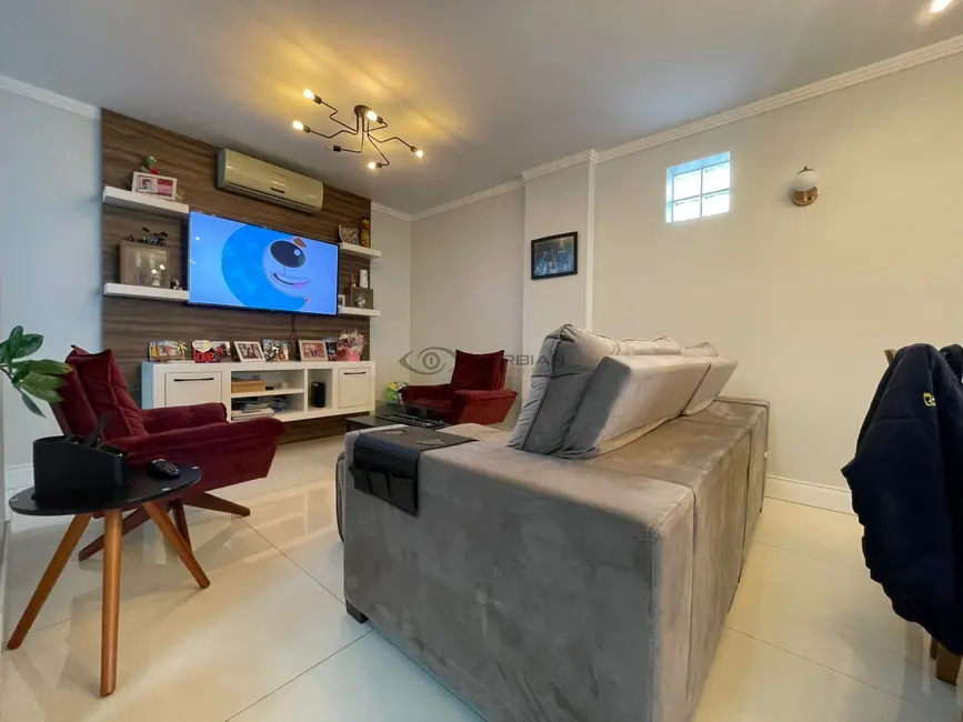 Foto 4 de Apartamento com 3 quartos à venda, 172m2 em Centro, Santa Cruz Do Sul - RS