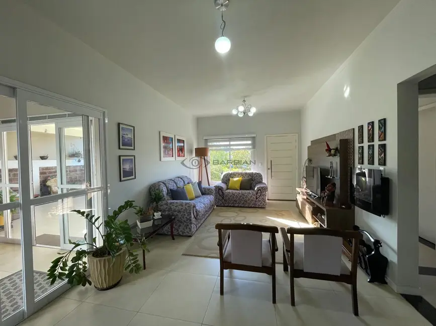 Foto 5 de Casa com 3 quartos à venda, 145m2 em João Alves, Santa Cruz Do Sul - RS