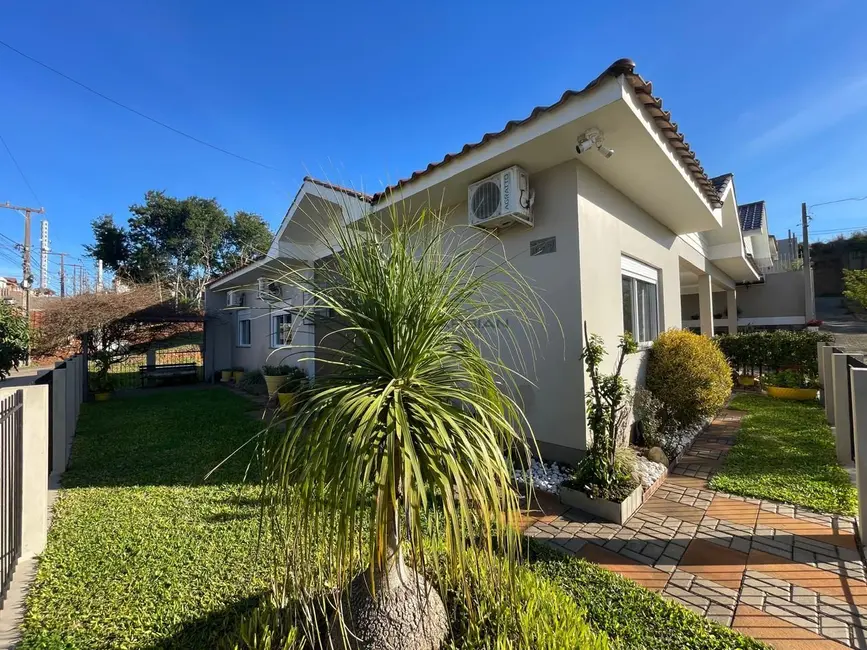 Foto 3 de Casa com 3 quartos à venda, 145m2 em João Alves, Santa Cruz Do Sul - RS