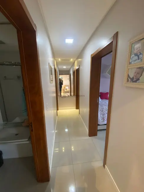 Foto 9 de Apartamento com 3 quartos à venda, 125m2 em Centro, Santa Cruz Do Sul - RS
