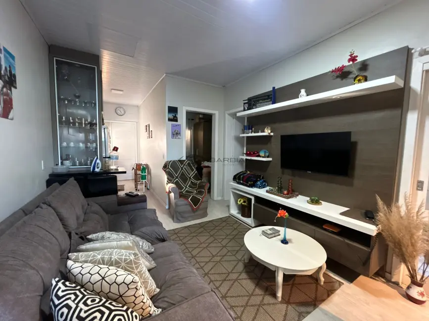 Foto 2 de Casa com 2 quartos à venda, 70m2 em Schulz, Santa Cruz Do Sul - RS