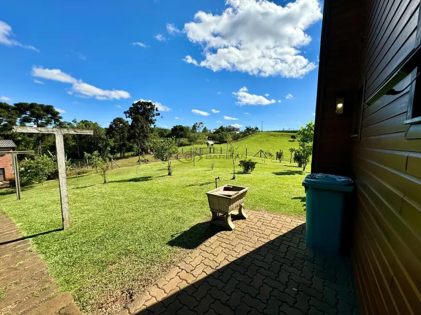 Chácara com 3 quartos à venda, 25000m2 em Área Rural de Santa Cruz do Sul, Santa Cruz Do Sul - RS - imagem 6 Foto 6 de Chácara com 3 quartos à venda, 25000m2 em Área Rural de Santa Cruz do Sul, Santa Cruz Do Sul - RS
