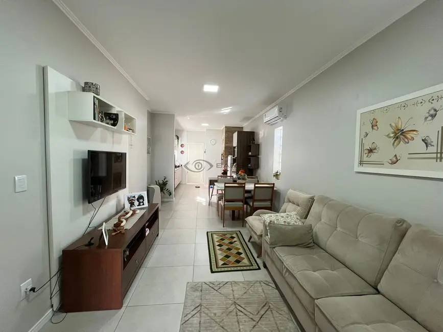 Foto 3 de Casa com 2 quartos à venda, 101m2 em Centro, Santa Cruz Do Sul - RS