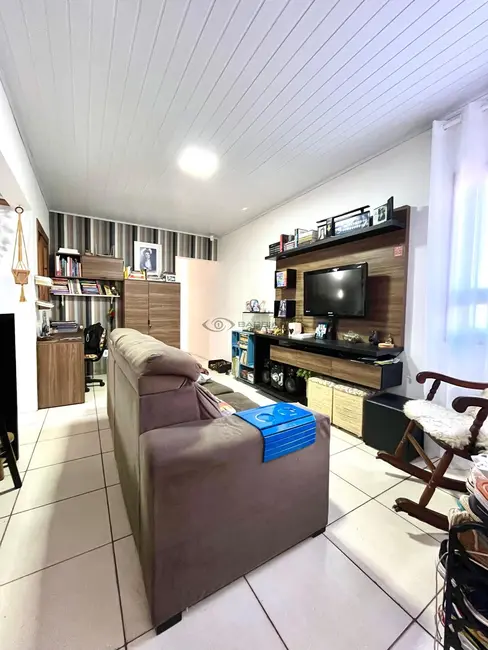 Casa com 2 quartos à venda, 75m2 em Arroio Grande, Santa Cruz Do Sul - RS - imagem 2 Foto 2 de Casa com 2 quartos à venda, 75m2 em Arroio Grande, Santa Cruz Do Sul - RS