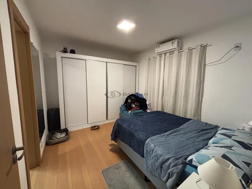 Apartamento com 2 quartos à venda, 77m2 em São João, Santa Cruz Do Sul - RS - imagem 6 Foto 6 de Apartamento com 2 quartos à venda, 77m2 em São João, Santa Cruz Do Sul - RS