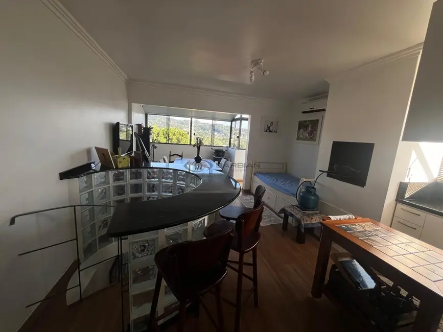 Foto 3 de Cobertura com 3 quartos à venda, 139m2 em Senai, Santa Cruz Do Sul - RS