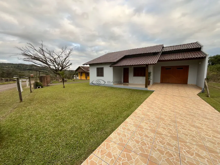 Chácara com 3 quartos à venda, 132m2 em Santa Cruz Do Sul - RS - imagem 1 Foto 1 de Chácara com 3 quartos à venda, 132m2 em Santa Cruz Do Sul - RS