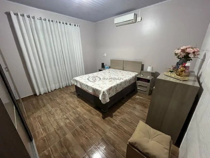 Chácara com 3 quartos à venda, 132m2 em Santa Cruz Do Sul - RS - imagem 7 Foto 7 de Chácara com 3 quartos à venda, 132m2 em Santa Cruz Do Sul - RS