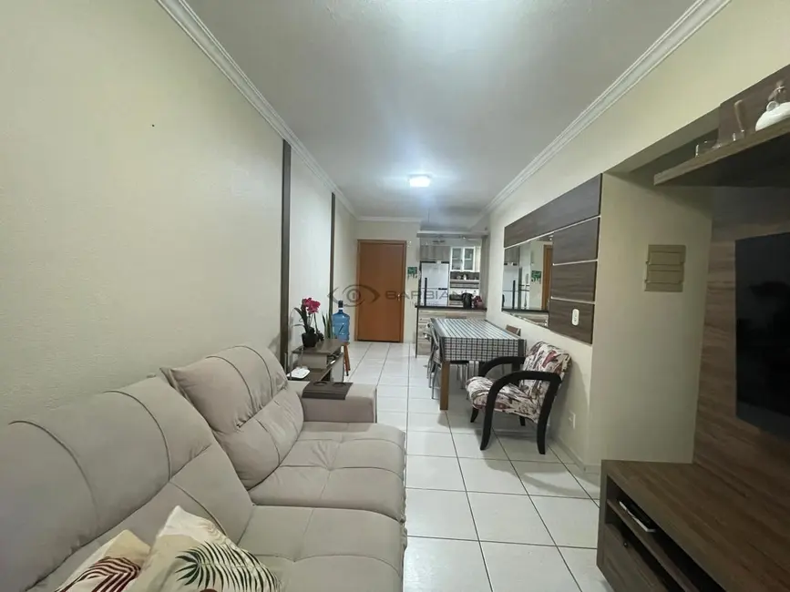 Foto 2 de Apartamento com 3 quartos à venda, 67m2 em Schulz, Santa Cruz Do Sul - RS