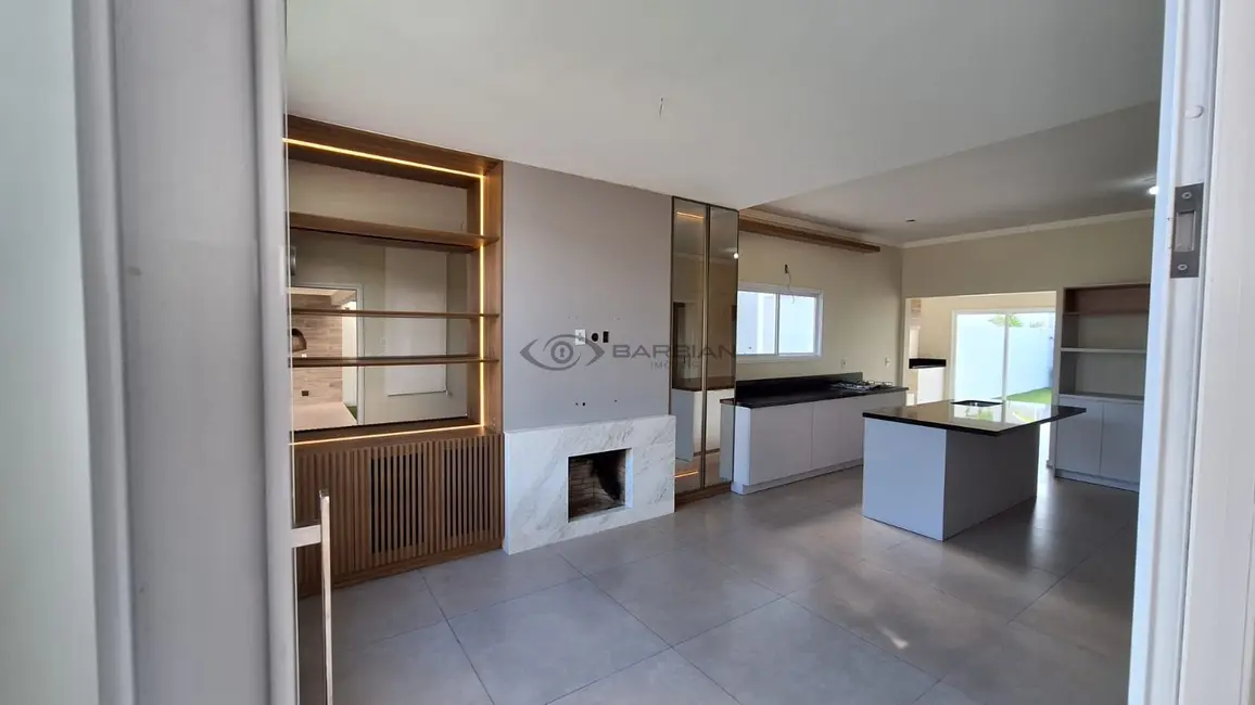 Casa com 3 quartos à venda, 143m2 em Country, Santa Cruz Do Sul - RS - imagem 2 Foto 2 de Casa com 3 quartos à venda, 143m2 em Country, Santa Cruz Do Sul - RS