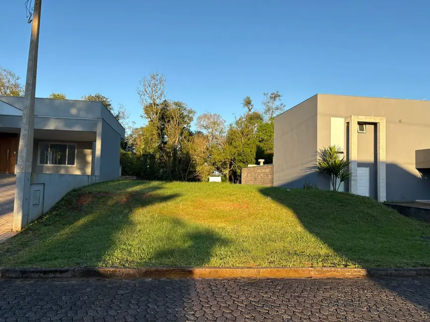 Foto 1 de Terreno / Lote à venda, 585m2 em Belvedere, Santa Cruz Do Sul - RS