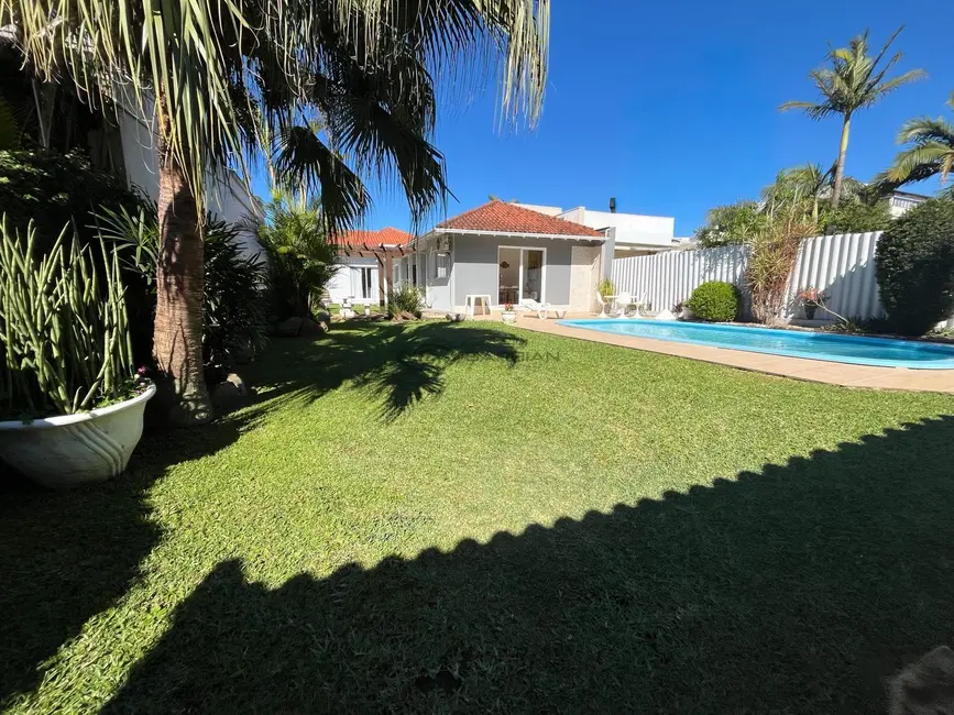 Casa com 3 quartos à venda, 224m2 em Goiás, Santa Cruz Do Sul - RS - imagem 4 Foto 4 de Casa com 3 quartos à venda, 224m2 em Goiás, Santa Cruz Do Sul - RS