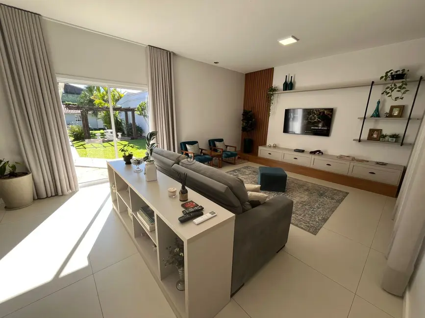 Foto 1 de Casa com 3 quartos à venda, 224m2 em Goiás, Santa Cruz Do Sul - RS