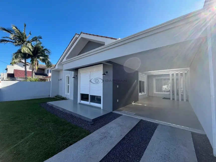 Foto 2 de Casa com 3 quartos à venda, 224m2 em Goiás, Santa Cruz Do Sul - RS