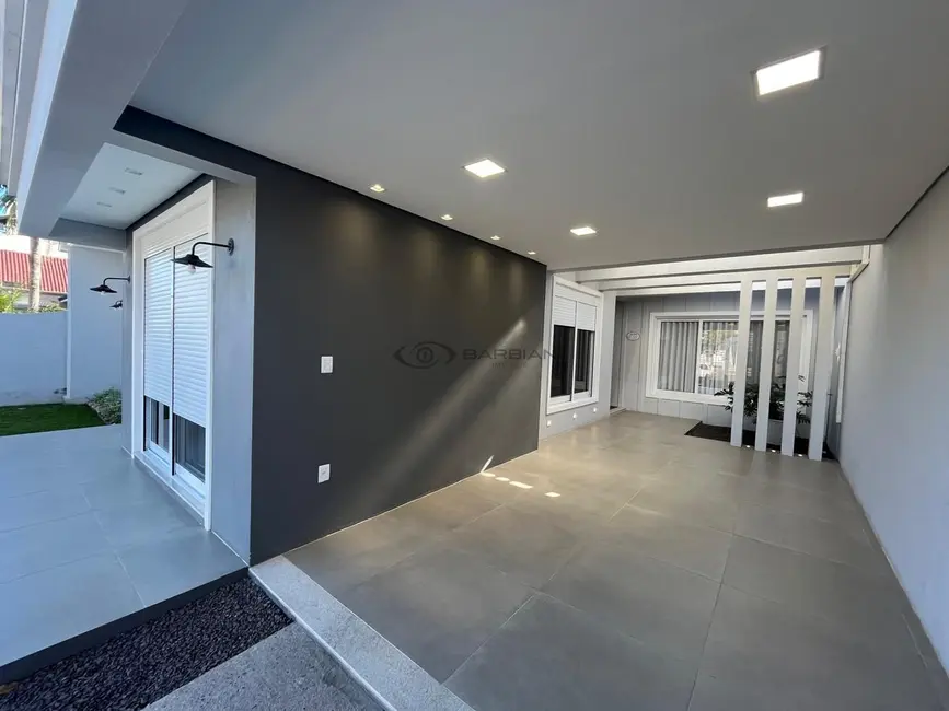 Foto 3 de Casa com 3 quartos à venda, 224m2 em Goiás, Santa Cruz Do Sul - RS