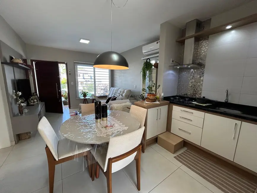 Foto 1 de Casa com 2 quartos à venda, 123m2 em João Alves, Santa Cruz Do Sul - RS