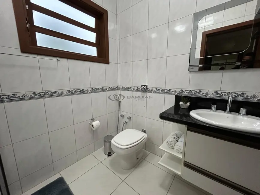 Foto 6 de Casa com 4 quartos à venda, 235m2 em Country, Santa Cruz Do Sul - RS