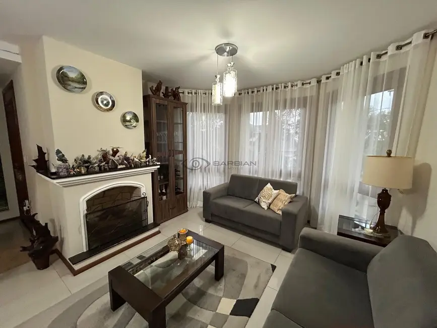 Foto 3 de Casa com 4 quartos à venda, 235m2 em Country, Santa Cruz Do Sul - RS