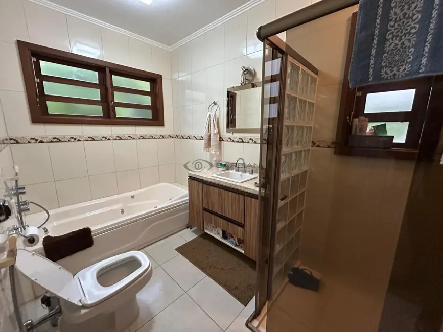 Foto 9 de Casa com 4 quartos à venda, 235m2 em Country, Santa Cruz Do Sul - RS