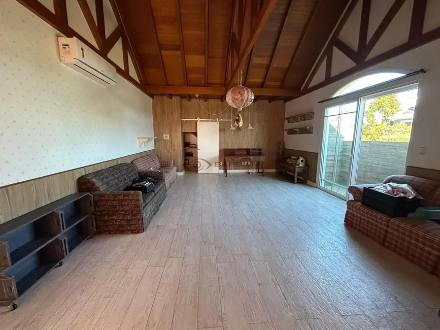 Casa com 3 quartos à venda, 531m2 em Country, Santa Cruz Do Sul - RS - imagem 8 Foto 8 de Casa com 3 quartos à venda, 531m2 em Country, Santa Cruz Do Sul - RS