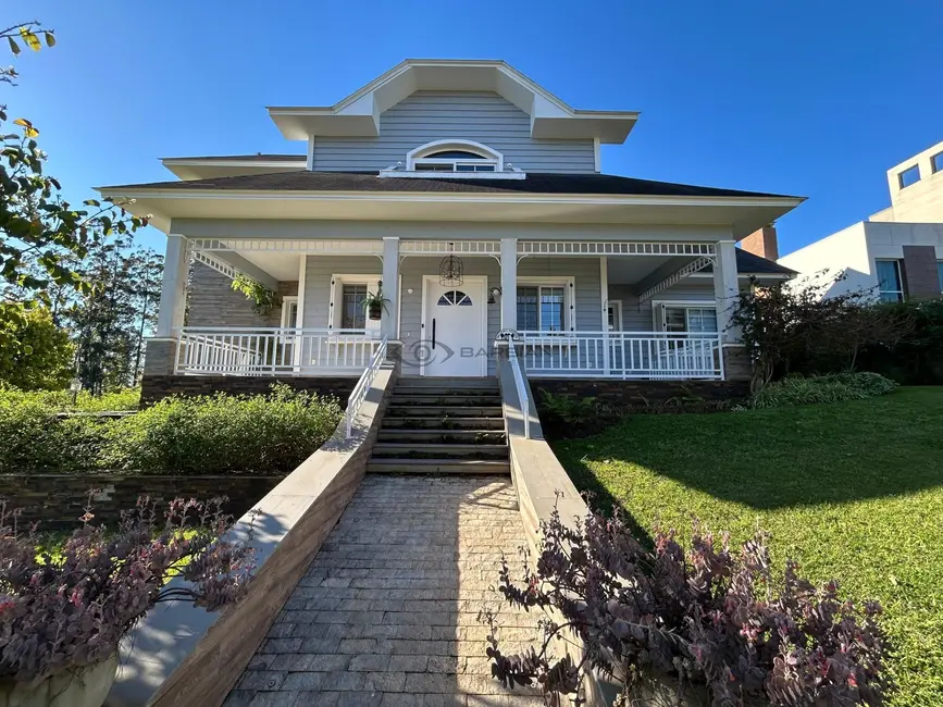 Casa com 3 quartos à venda, 531m2 em Country, Santa Cruz Do Sul - RS - imagem 1 Foto 1 de Casa com 3 quartos à venda, 531m2 em Country, Santa Cruz Do Sul - RS