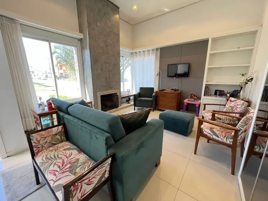 Foto 3 de Casa com 3 quartos à venda, 170m2 em Country, Santa Cruz Do Sul - RS