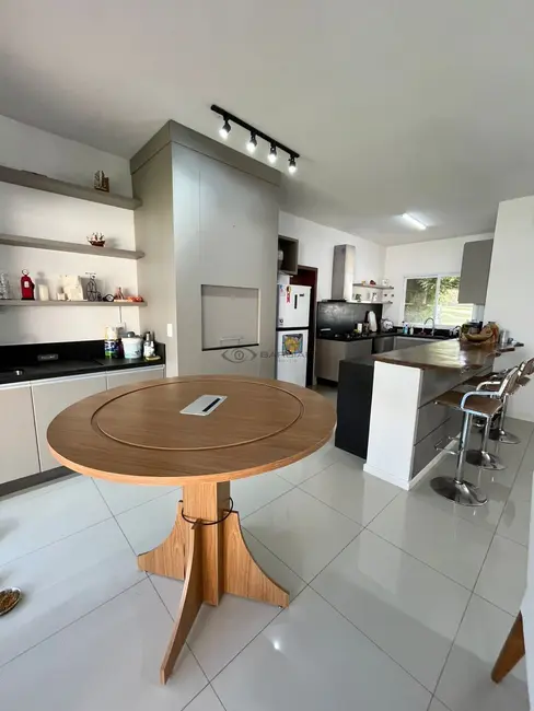 Foto 4 de Casa com 3 quartos à venda, 170m2 em Country, Santa Cruz Do Sul - RS