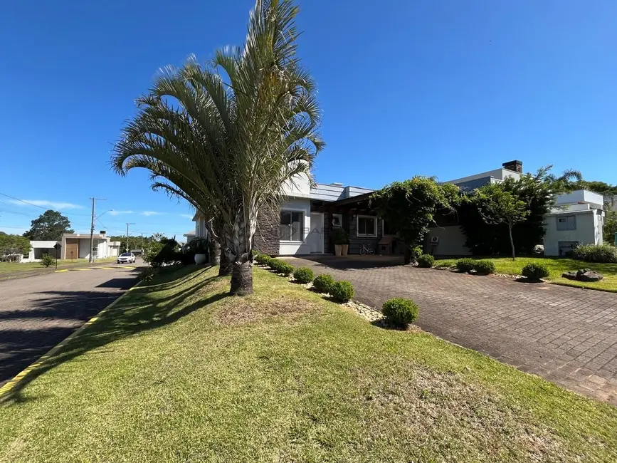 Foto 1 de Casa com 3 quartos à venda, 170m2 em Country, Santa Cruz Do Sul - RS