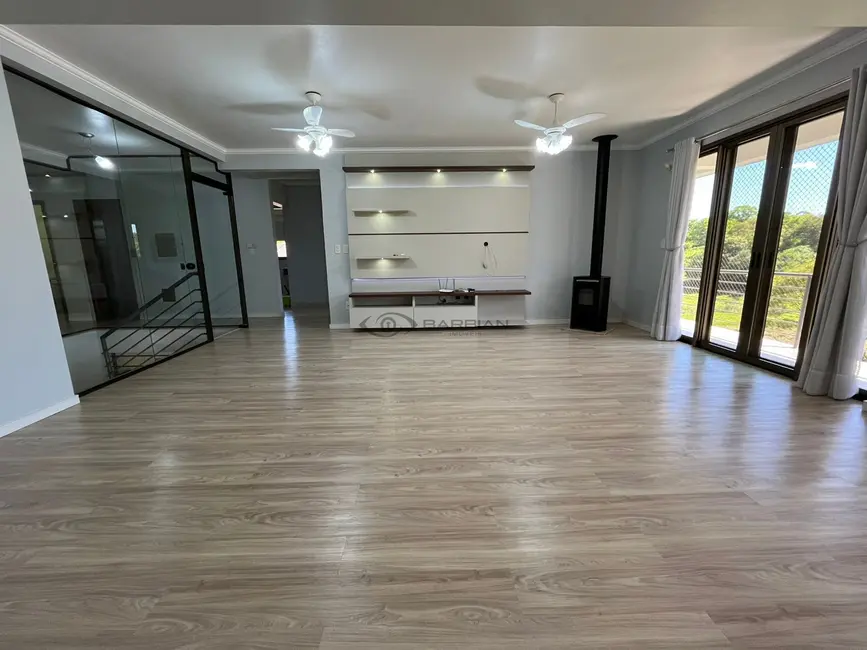 Chácara com 4 quartos à venda, 486m2 em Linha Santa Cruz, Santa Cruz Do Sul - RS - imagem 5 Foto 5 de Chácara com 4 quartos à venda, 486m2 em Linha Santa Cruz, Santa Cruz Do Sul - RS