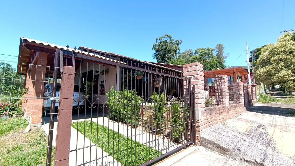 Casa com 3 quartos à venda, 111m2 em São João, Santa Cruz Do Sul - RS - imagem 2 Foto 2 de Casa com 3 quartos à venda, 111m2 em São João, Santa Cruz Do Sul - RS