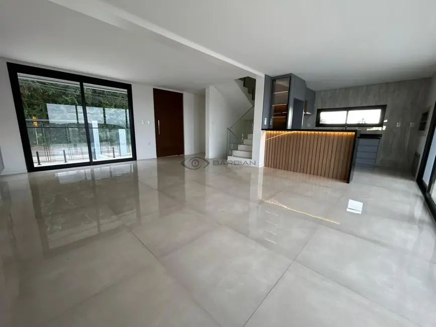 Foto 4 de Casa com 3 quartos à venda, 235m2 em Country, Santa Cruz Do Sul - RS