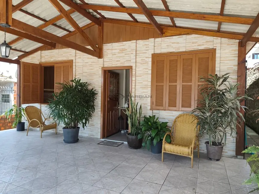 Foto 3 de Casa com 3 quartos à venda, 156m2 em Goiás, Santa Cruz Do Sul - RS