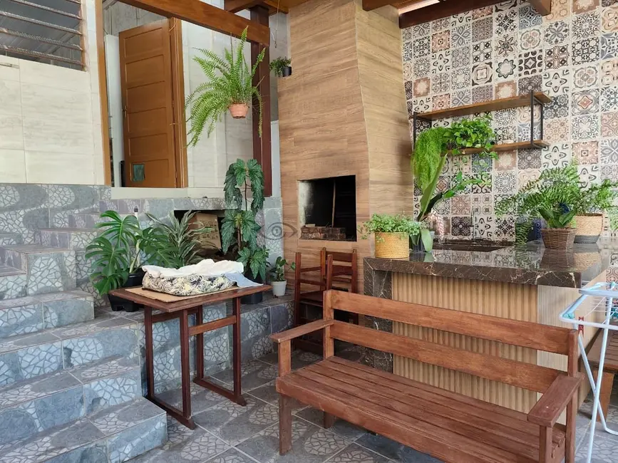 Foto 1 de Casa com 3 quartos à venda, 156m2 em Goiás, Santa Cruz Do Sul - RS