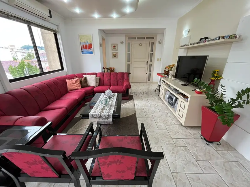 Foto 5 de Apartamento com 3 quartos à venda, 132m2 em Santo Inácio, Santa Cruz Do Sul - RS